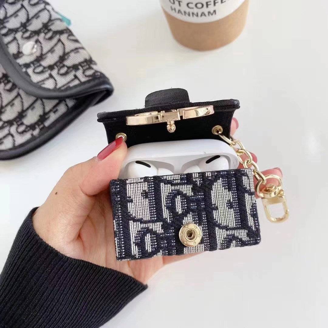 Luxury AirPods Case with Elegant Chain Roxy New