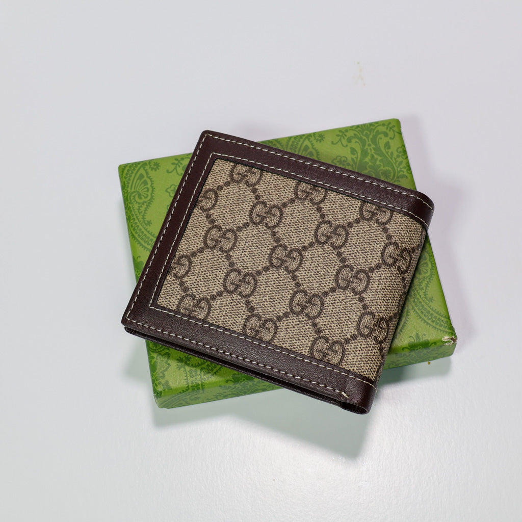 Elegance GUCCI Leather Wallet Canvas