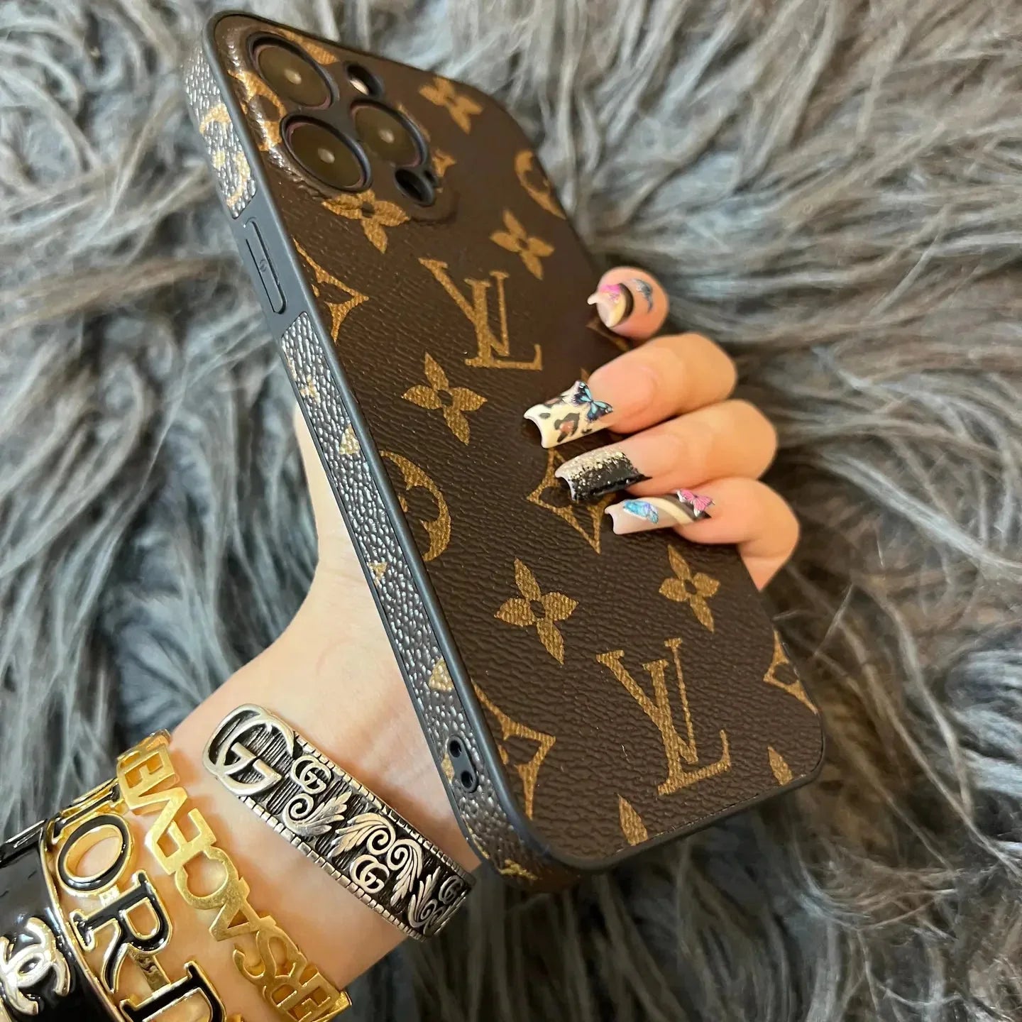 TRADITIONAL LOVE IPHONE CASE WITH CAMERA PROTECTION theroxymob